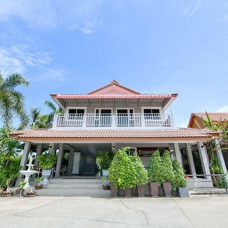 Oyo 245 Sweet Sense Jomtien Resort باتايا المظهر الخارجي الصورة